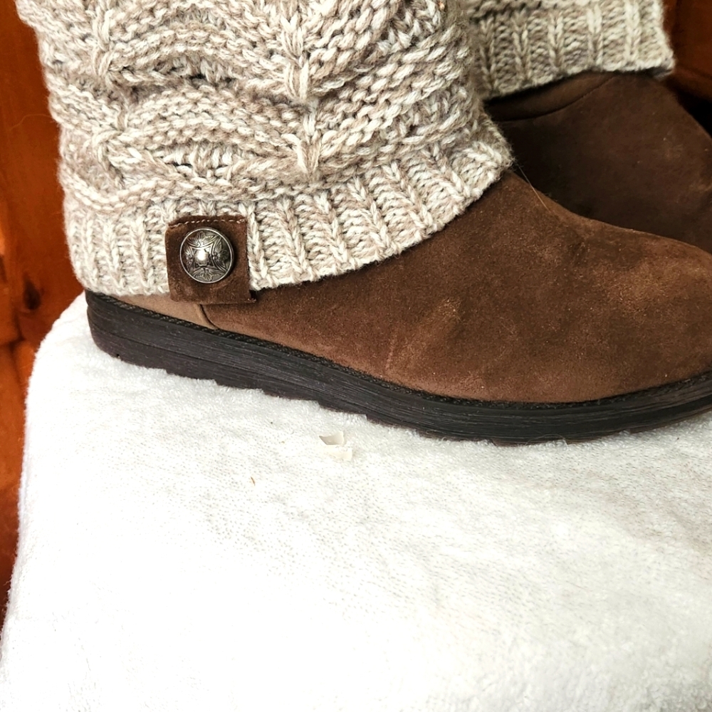 Mukluk Brown Suede Boots with Knit Cuff- Womens Size 7 - Picture 3 of 9